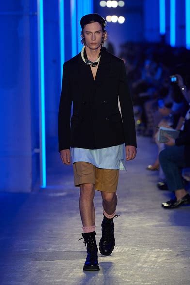 prada sfilata uomo 2020|SFILATA PRADA UOMO PRIMAVERA/ESTATE 2020 .